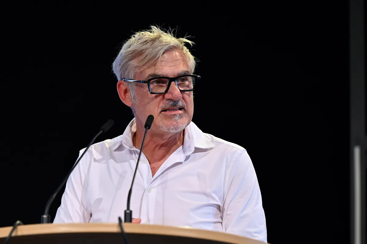 Messechef Andreas Künzli begrüsste die Gäste und Betriebsunternehmer mit einer kurzen und knackigen Rede. Die Eröffnung der ZOM 2026.
